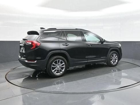 Used 2023 GMC Terrain SLT AWD/4WD image 7