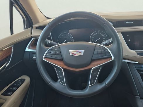 Used 2017 Cadillac XT5 Platinum w/ Driver Assist Package AWD/4WD image 33