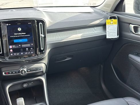 New 2026 Volvo XC40 B5 Core w/ Climate Package AWD/4WD image 8