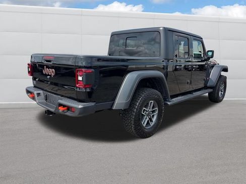 Used 2025 Jeep Gladiator Mojave w/ Safety Group AWD/4WD image 5