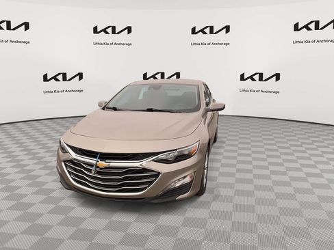 Used 2024 Chevrolet Malibu LT FWD image 3