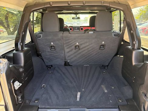 Certified 2020 Jeep Wrangler Unlimited Rubicon AWD/4WD image 41