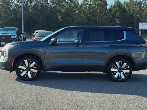 Used 2025 Mitsubishi Outlander SE AWD/4WD image 5