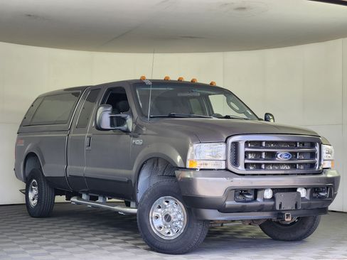 Used 2003 Ford F250 4x4 SuperCab Super Duty image 1