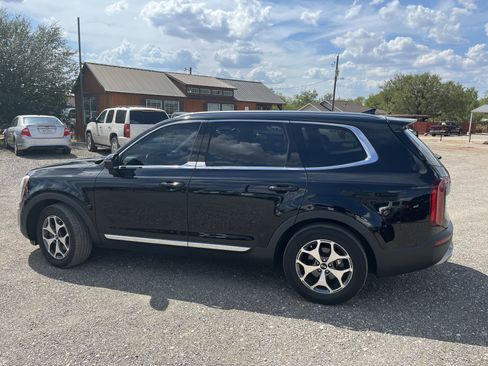 Used 2022 Kia Telluride SX w/ Nightfall Edition Package AWD/4WD image 3