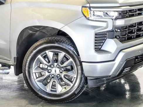 Used 2025 Chevrolet Silverado 1500 RST w/ Convenience Package II AWD/4WD image 4