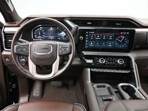 Used 2025 GMC Sierra 2500 Denali w/ Denali Reserve Package AWD/4WD image 11