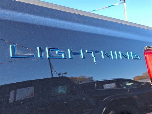 Used 2023 Ford F150 Lightning Pro image 33