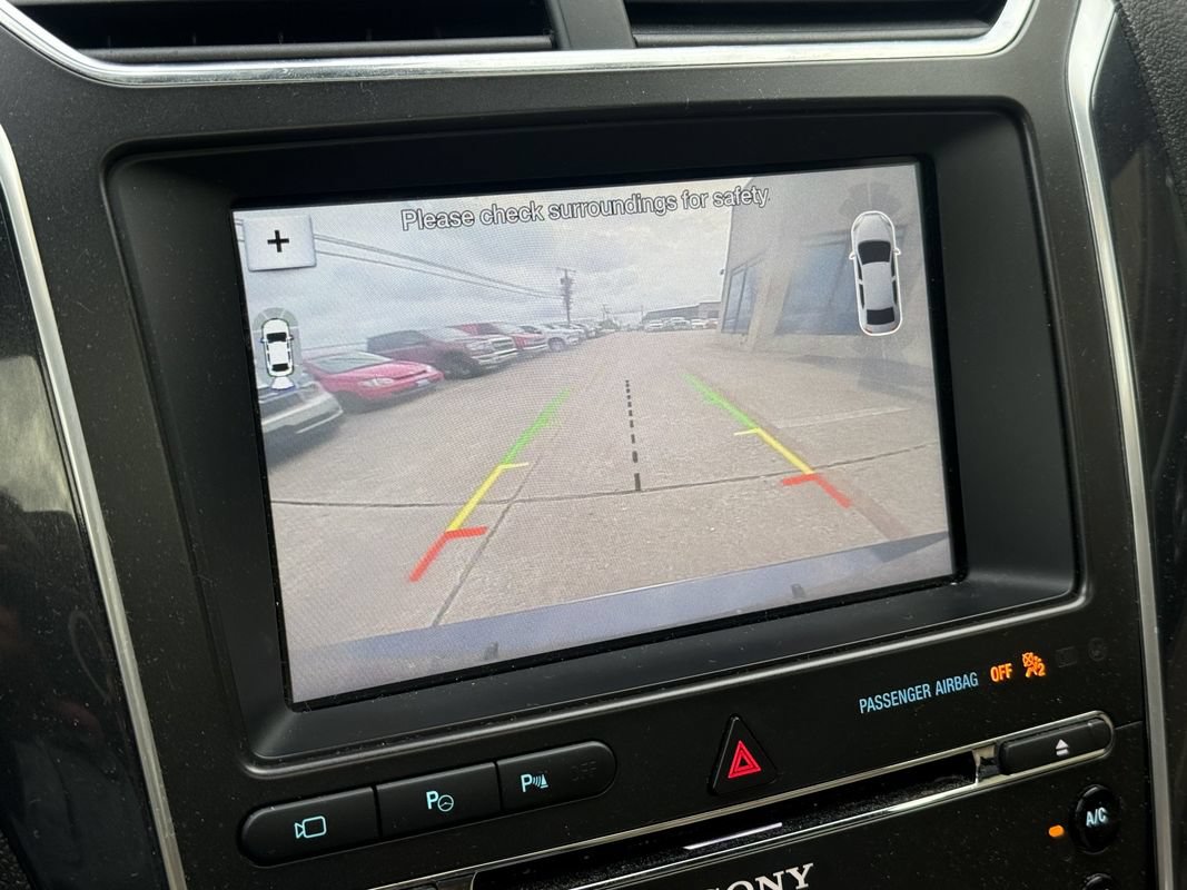 Used 2017 Ford Explorer Limited w/ Equipment Group 301A FWD image 11