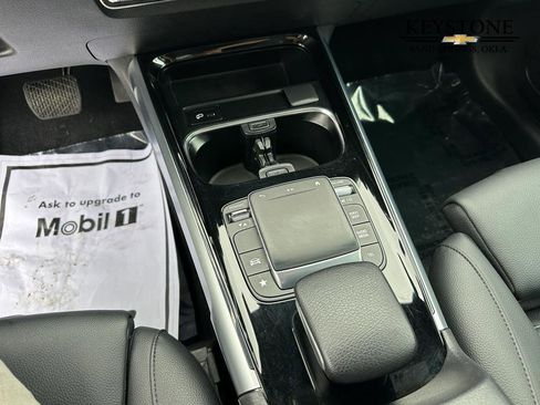 Used 2023 Mercedes-Benz GLB 250 image 13