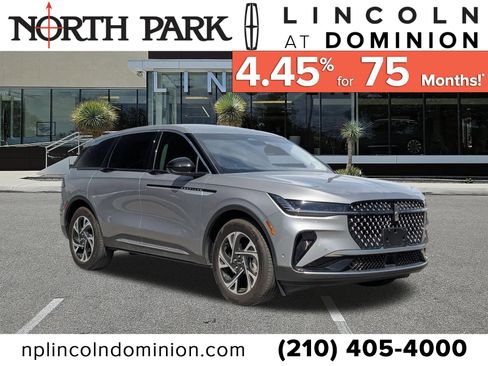 Used 2024 Lincoln Nautilus Premier image 1