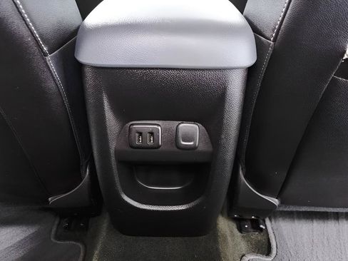 Used 2016 Chevrolet Colorado Z71 AWD/4WD image 29