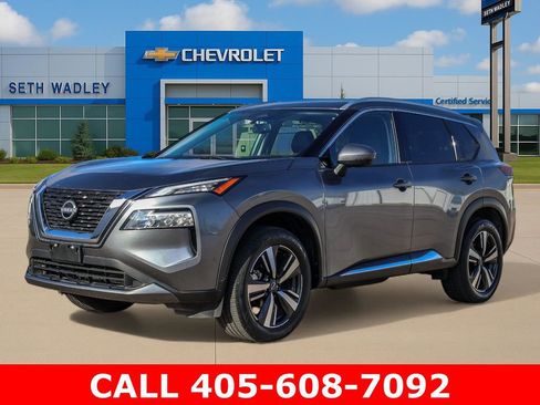 Used 2023 Nissan Rogue SL AWD/4WD image 3