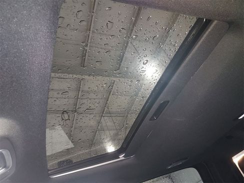 Used 2024 RAM 2500 Limited image 28