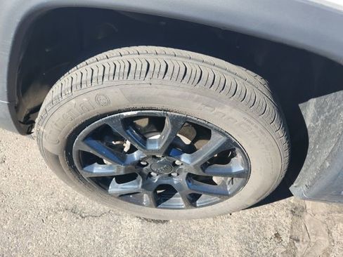 Used 2023 Jeep Compass Altitude w/ Sun and Sound Group image 8