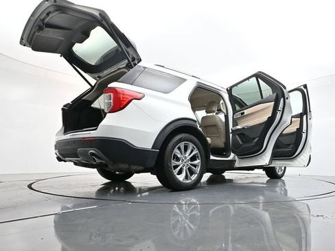 Used 2021 Ford Explorer Limited w/ Equipment Group 301A image 51