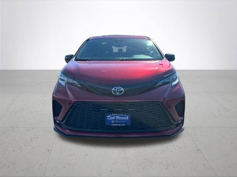 Certified 2025 Toyota Sienna XSE w/ XSE Plus Package AWD/4WD image 3