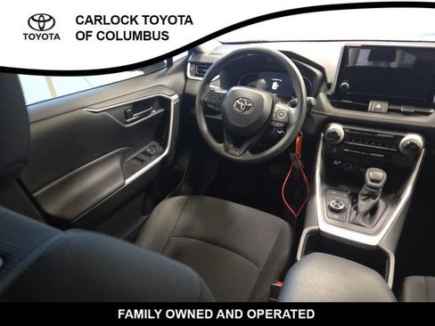 Used 2025 Toyota RAV4 LE AWD/4WD image 17