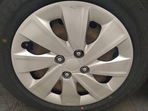 Used 2019 Kia Rio S FWD image 31