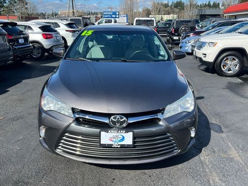 Used 2015 Toyota Camry LE FWD image 4