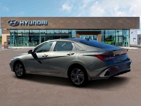 New 2026 Hyundai Elantra SEL Sport Premium FWD image 2
