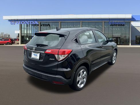 Used 2019 Honda HR-V LX image 4