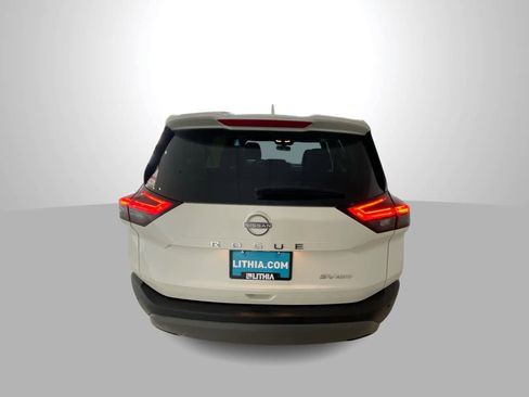 Used 2023 Nissan Rogue SV image 7