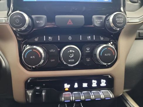 Used 2022 RAM 2500 Laramie image 30