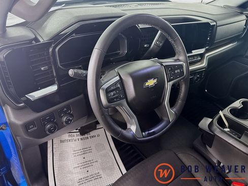 Used 2022 Chevrolet Silverado 1500 LT image 9