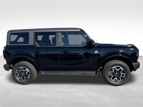 Used 2025 Ford Bronco Outer Banks AWD/4WD image 6
