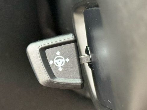 Used 2020 BMW X7 xDrive40i w/ Cold Weather Package image 18