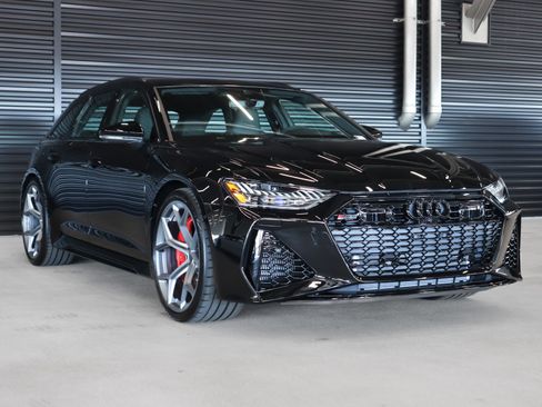 New 2026 Audi RS 6 performance image 13