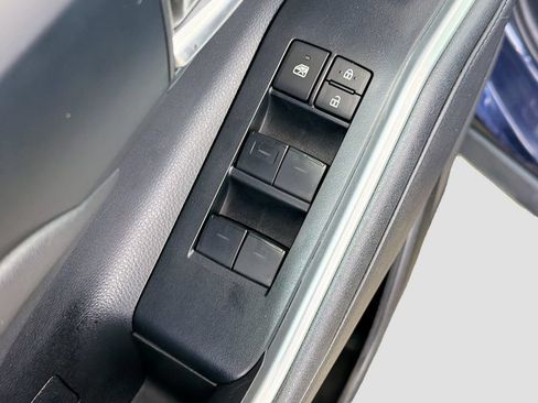 Used 2023 Toyota Highlander XSE AWD/4WD image 18