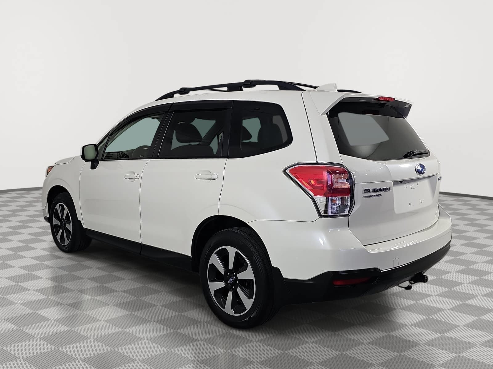 Used 2017 Subaru Forester 2.5i Premium AWD/4WD image 6
