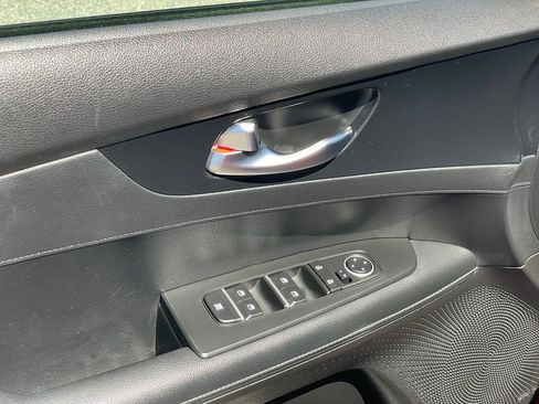 Used 2023 Kia Forte GT-Line w/ GT-Line Premium Package FWD image 13