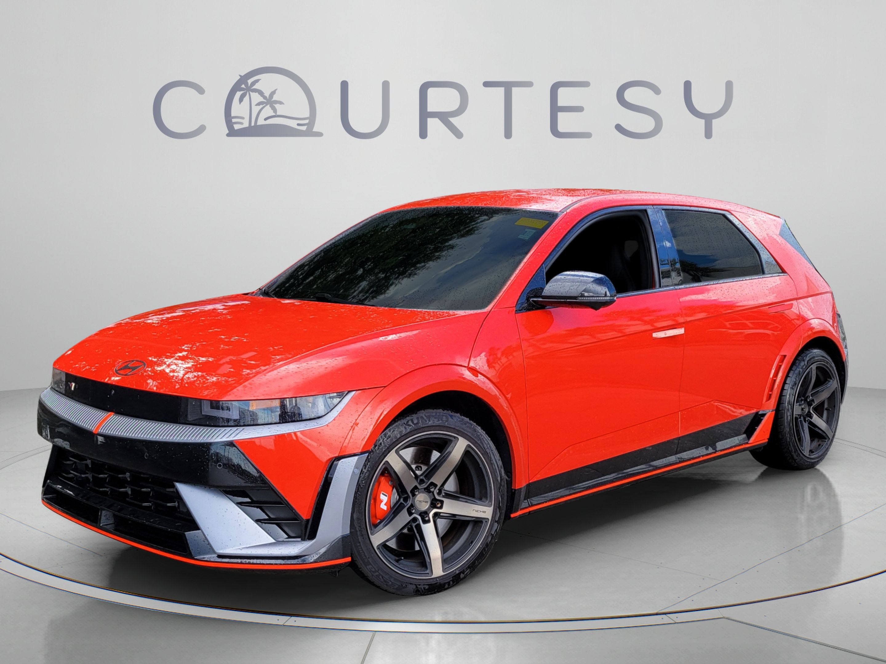Used 2025 Hyundai Ioniq 5 N AWD/4WD image 1