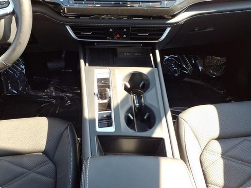 Certified 2025 Volkswagen Atlas SE image 15