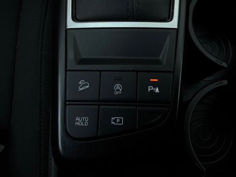 Used 2026 Kia Sportage LX FWD image 21