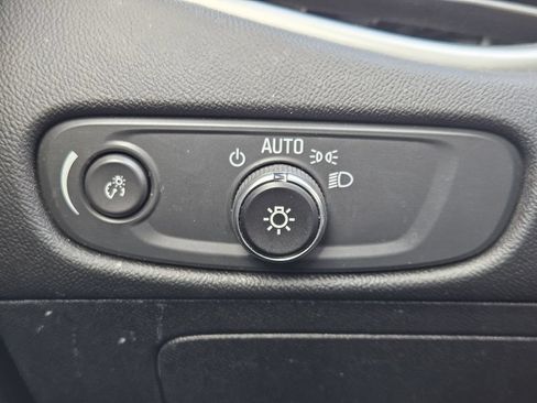 Used 2024 Chevrolet Malibu LT FWD image 18