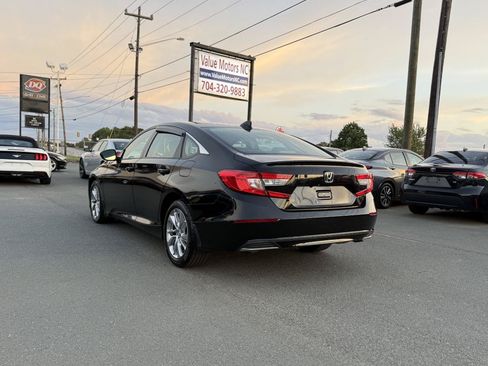 Used 2018 Honda Accord LX image 4