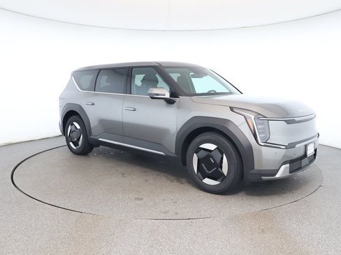 Used 2024 Kia EV9 Light Long Range image 7