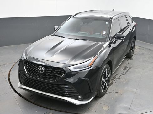 Used 2022 Toyota Highlander XSE image 35