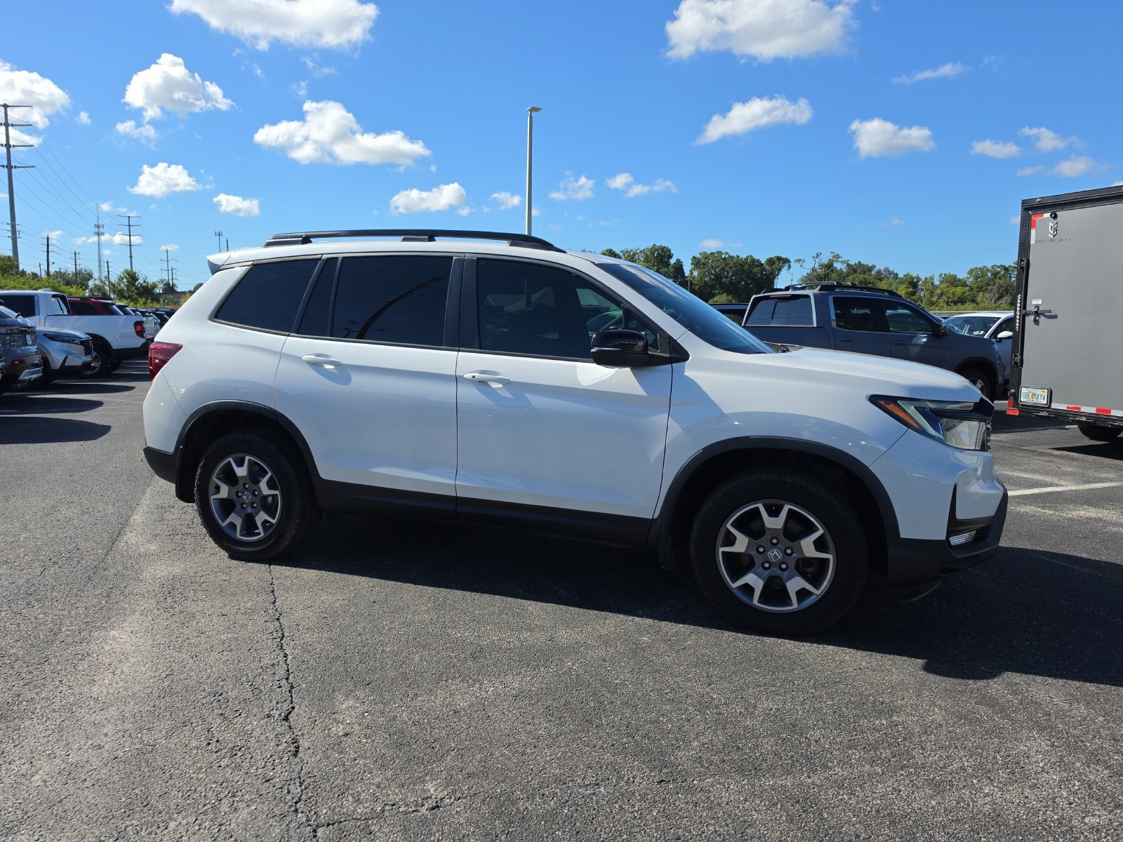Used 2022 Honda Passport TrailSport image 2