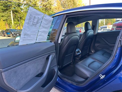 Used 2018 Tesla Model 3 Long Range image 15