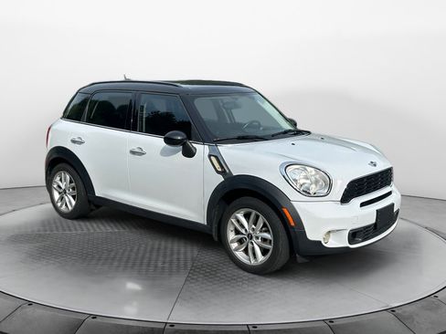 Used 2014 MINI Cooper Countryman S FWD image 1