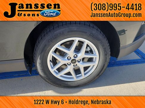 Used 2024 Ford Edge SEL image 17