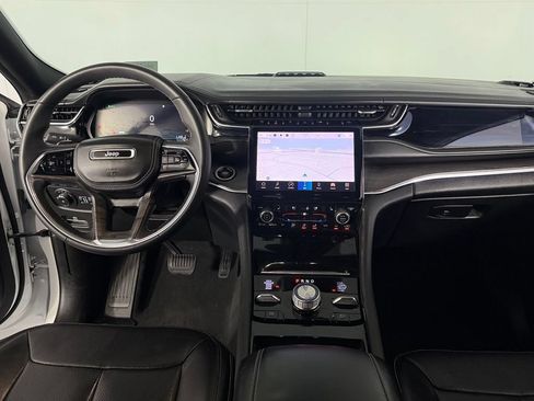 Certified 2022 Jeep Grand Cherokee Overland AWD/4WD image 14