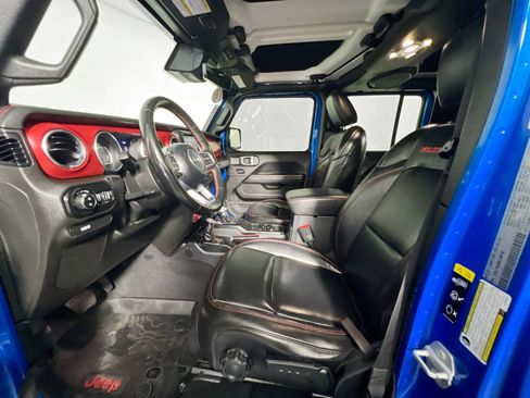 Used 2022 Jeep Gladiator Rubicon w/ Advanced Safety Group image 14
