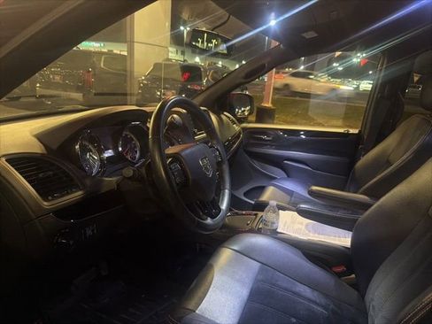 Used 2017 Dodge Grand Caravan SXT w/ Driver Convenience Group image 22