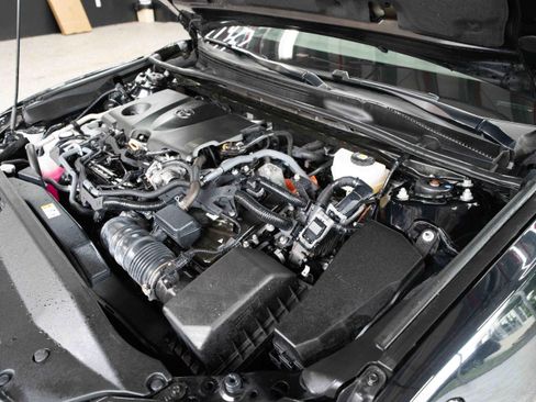 Used 2025 Toyota Camry SE FWD image 31